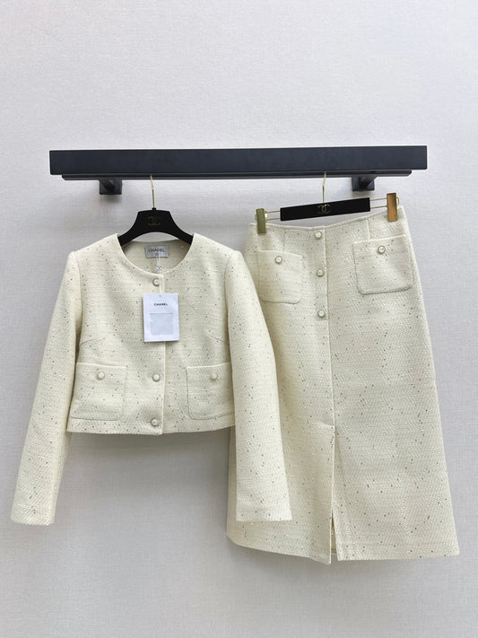 Weaving suit