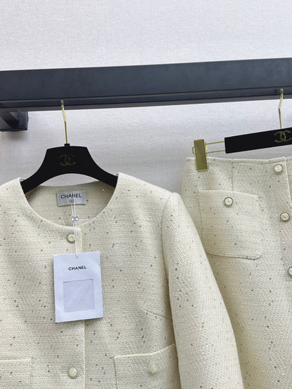 Weaving suit