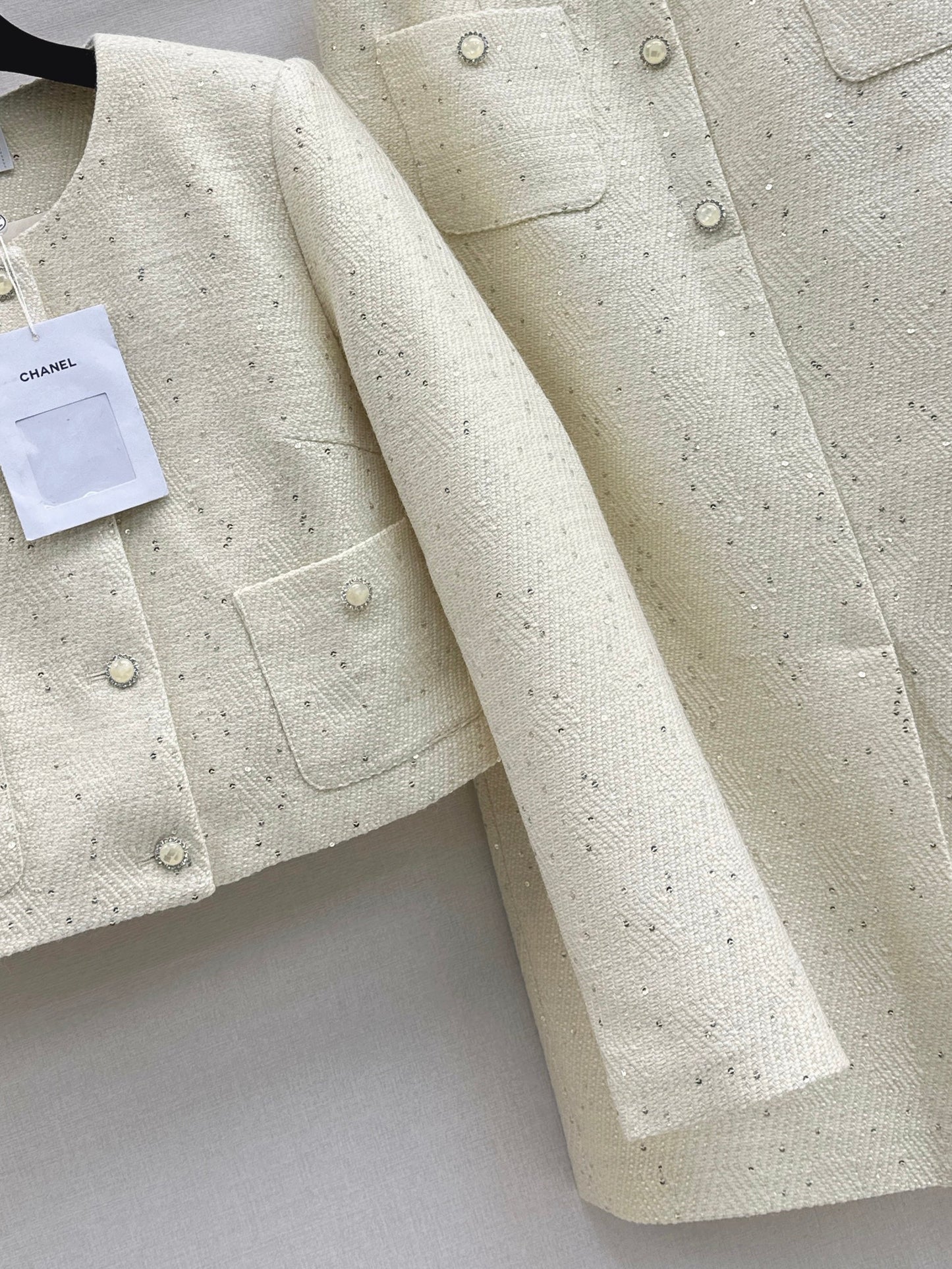 Weaving suit