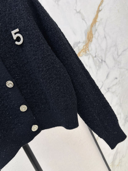 Nail drill craft round neck knitted cardigan