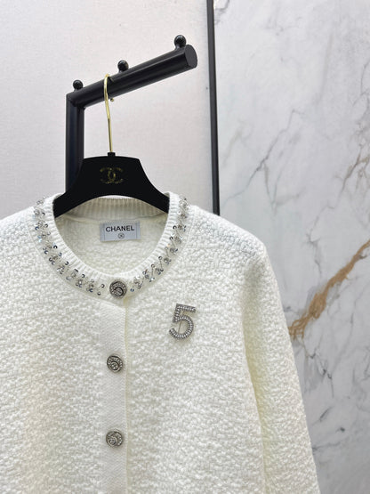 Nail drill craft round neck knitted cardigan