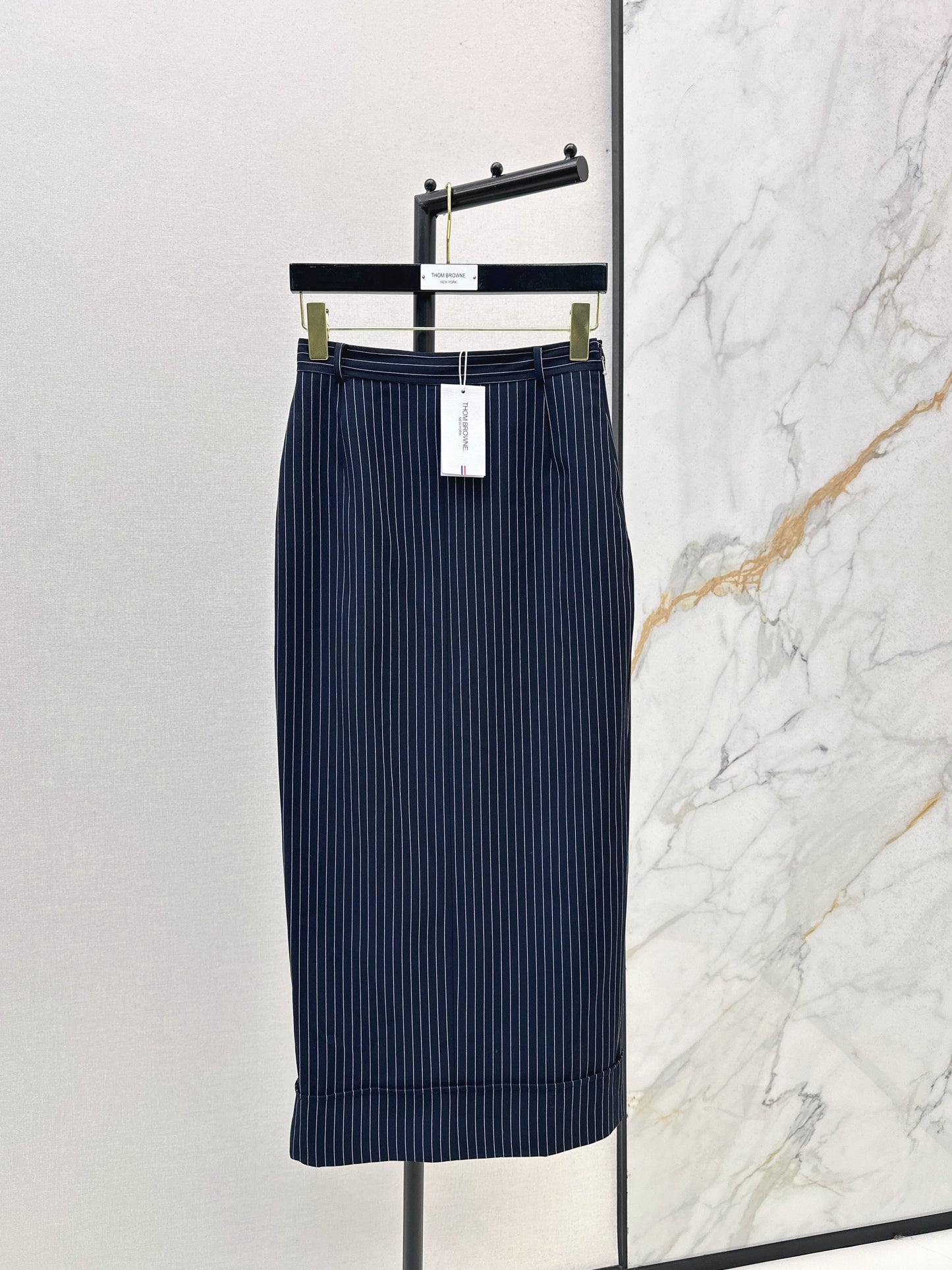 Long high waisted skirt