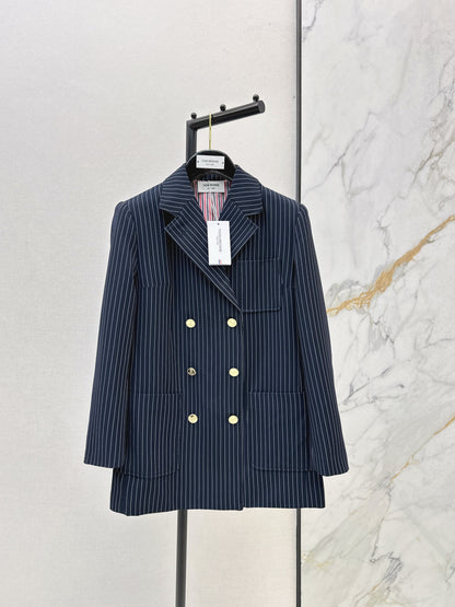 Silhouette double breasted suit jacket