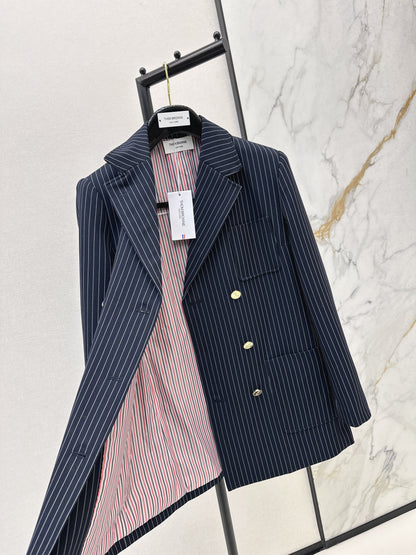 Silhouette double breasted suit jacket