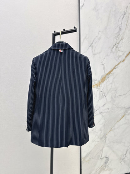 Silhouette double breasted suit jacket