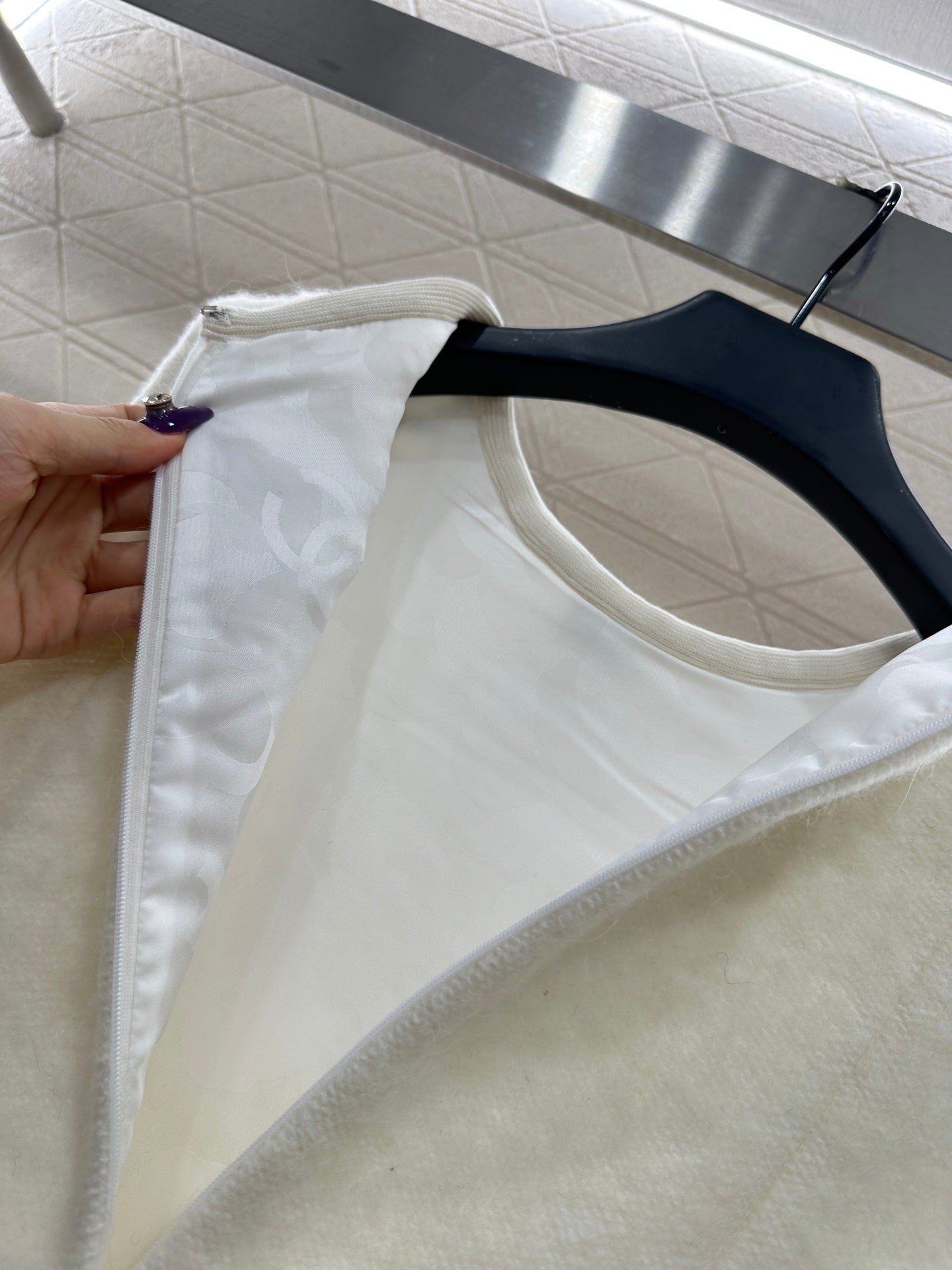 Round neck dress