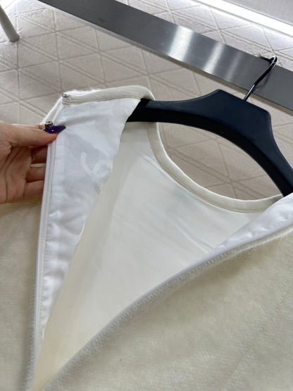 Round neck dress