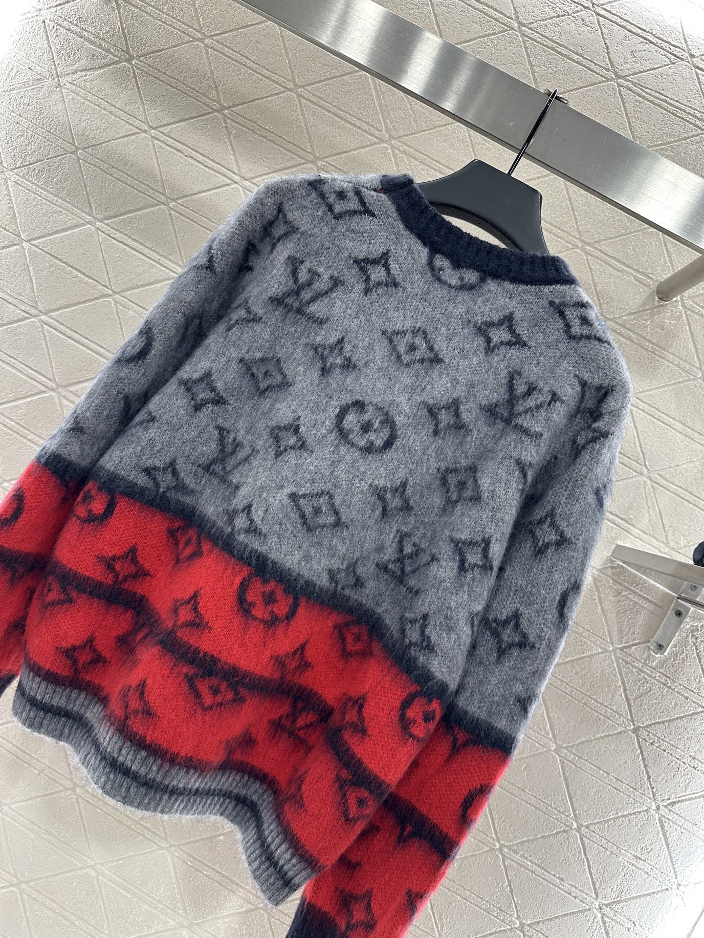 Jacquard contrasting wool pullover sweater