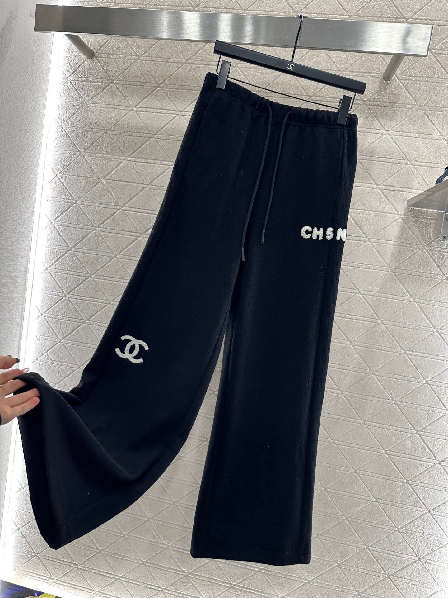 Plucked letter high waist wide leg pants