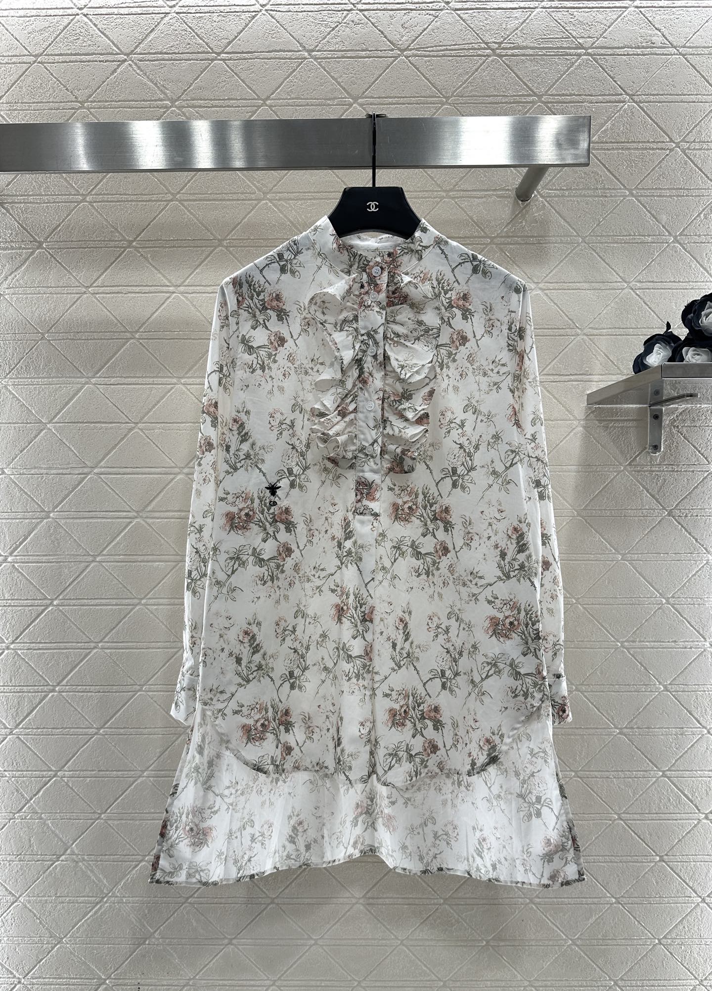 Stacked collar floral shirt