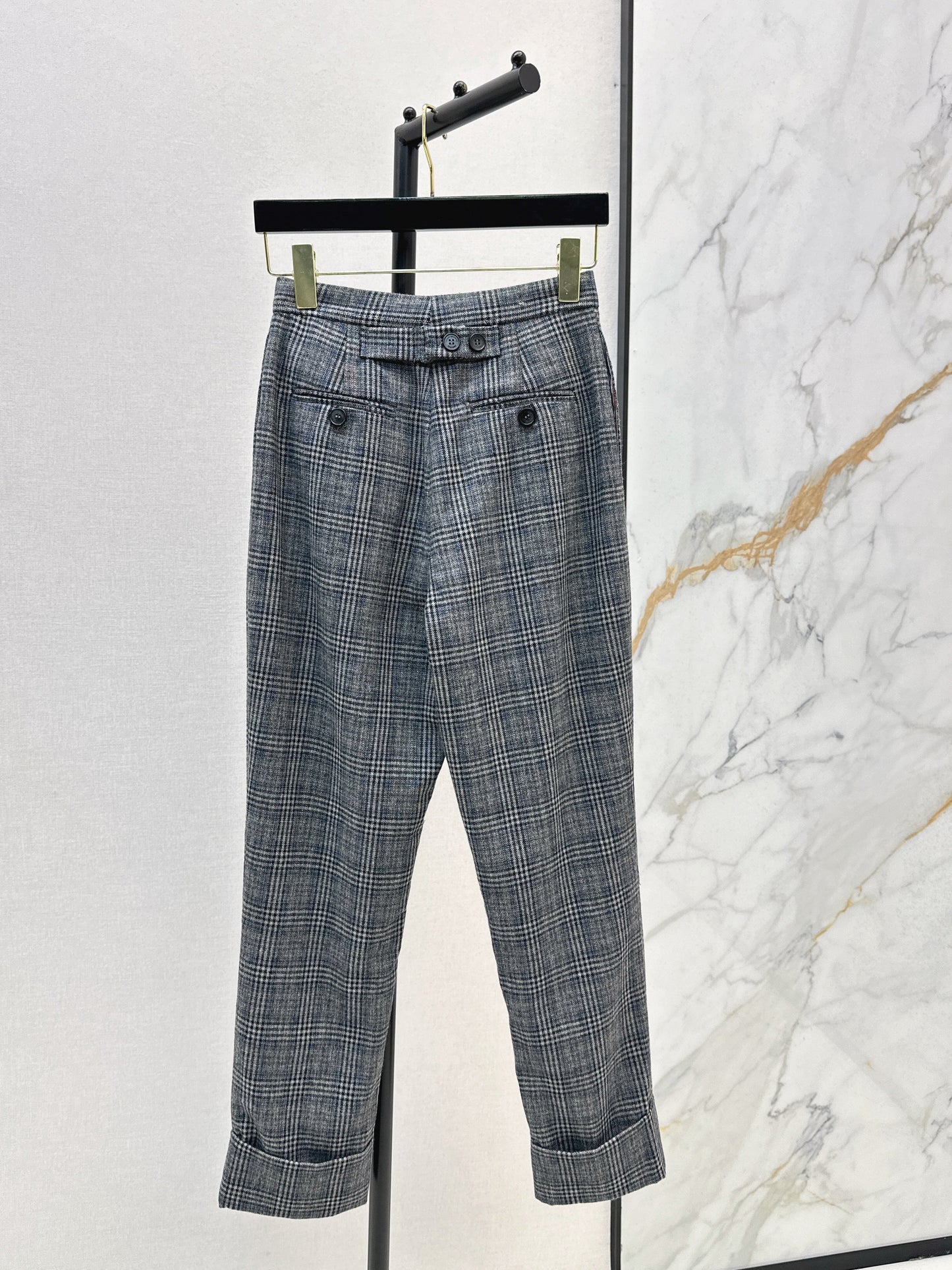 Grey checkered rolled edge trousers