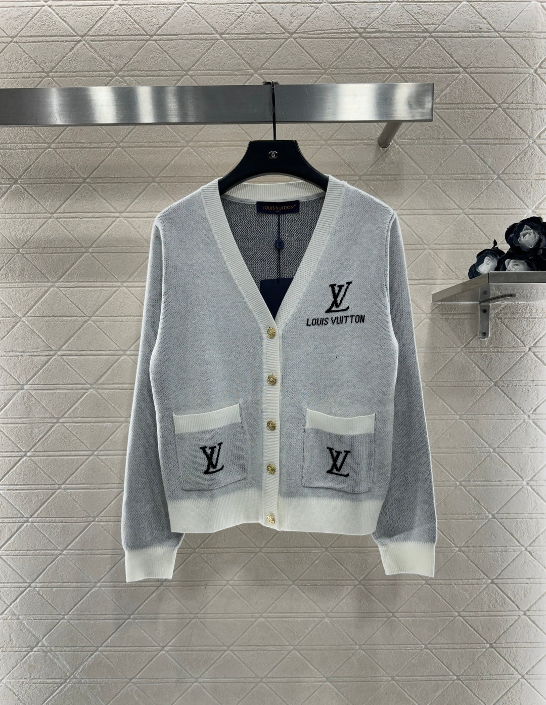 Jacquard letter knitted cardigan