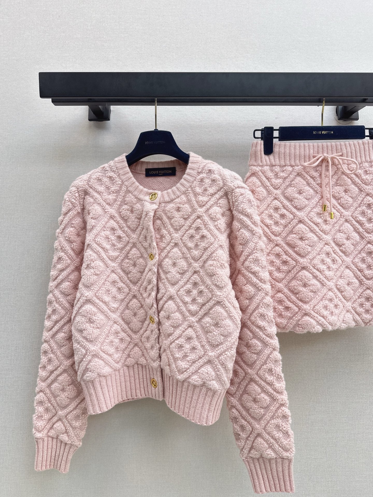 Lingge Knitted Set