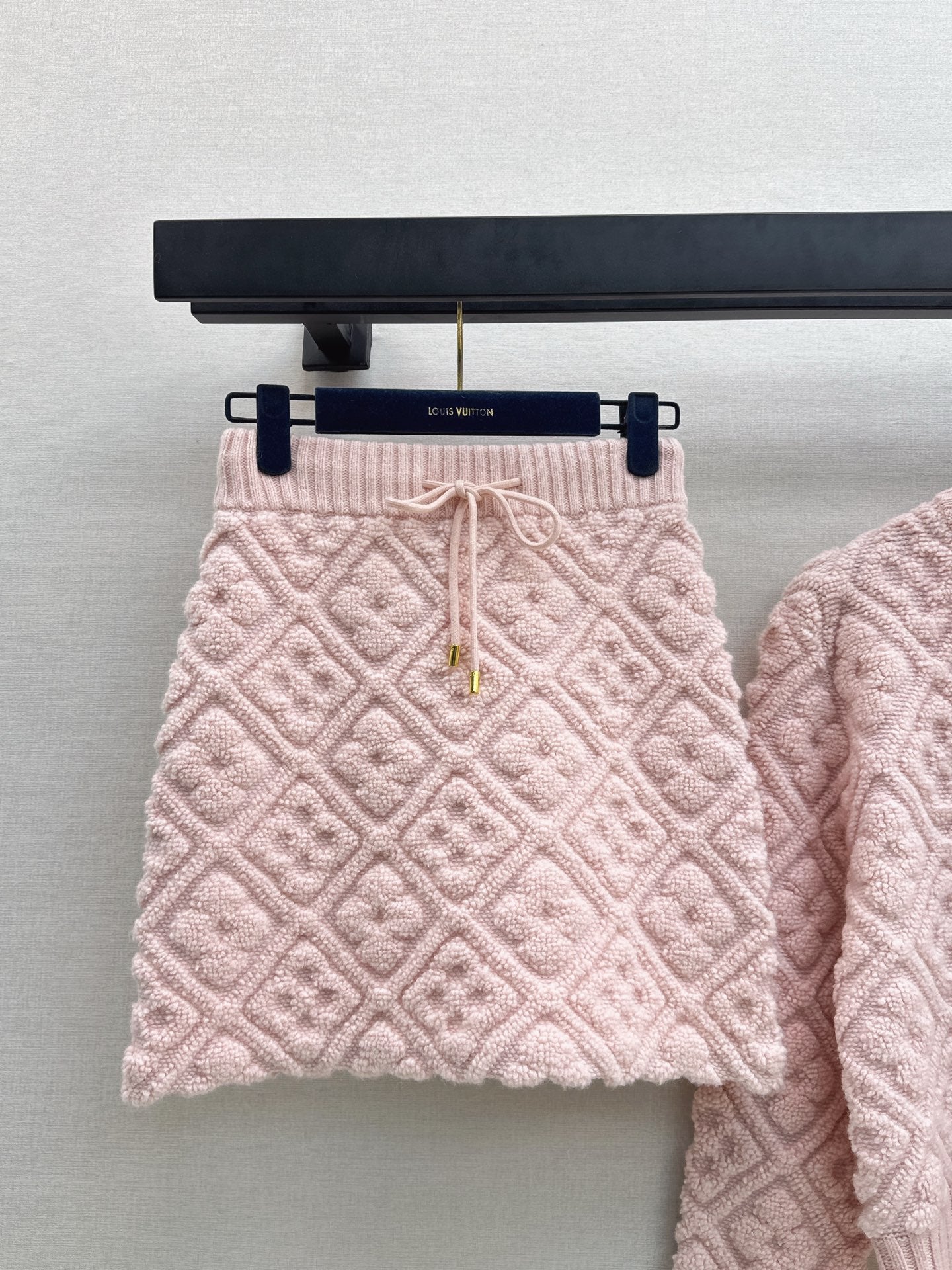 Lingge Knitted Set