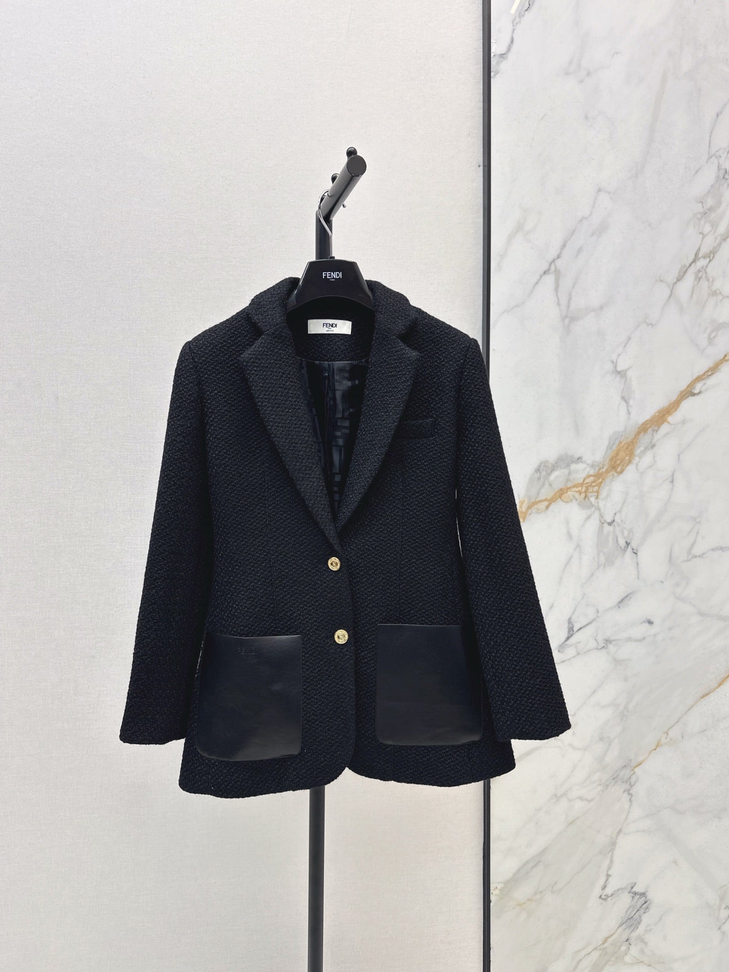 Collar and patchwork pocket suit jacket