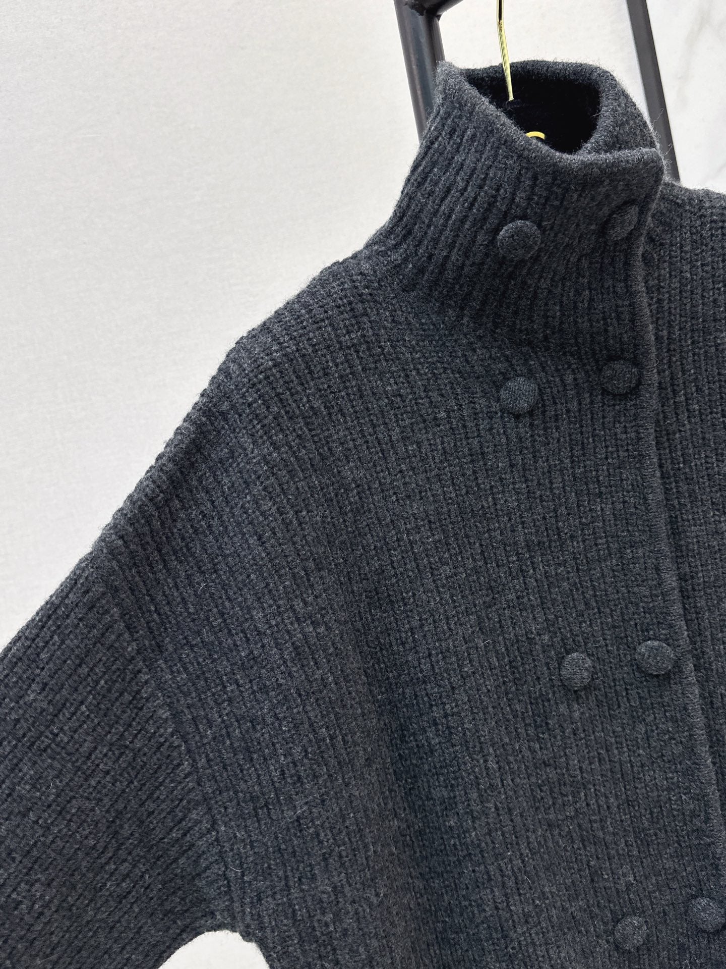 Lazy long knitted coat