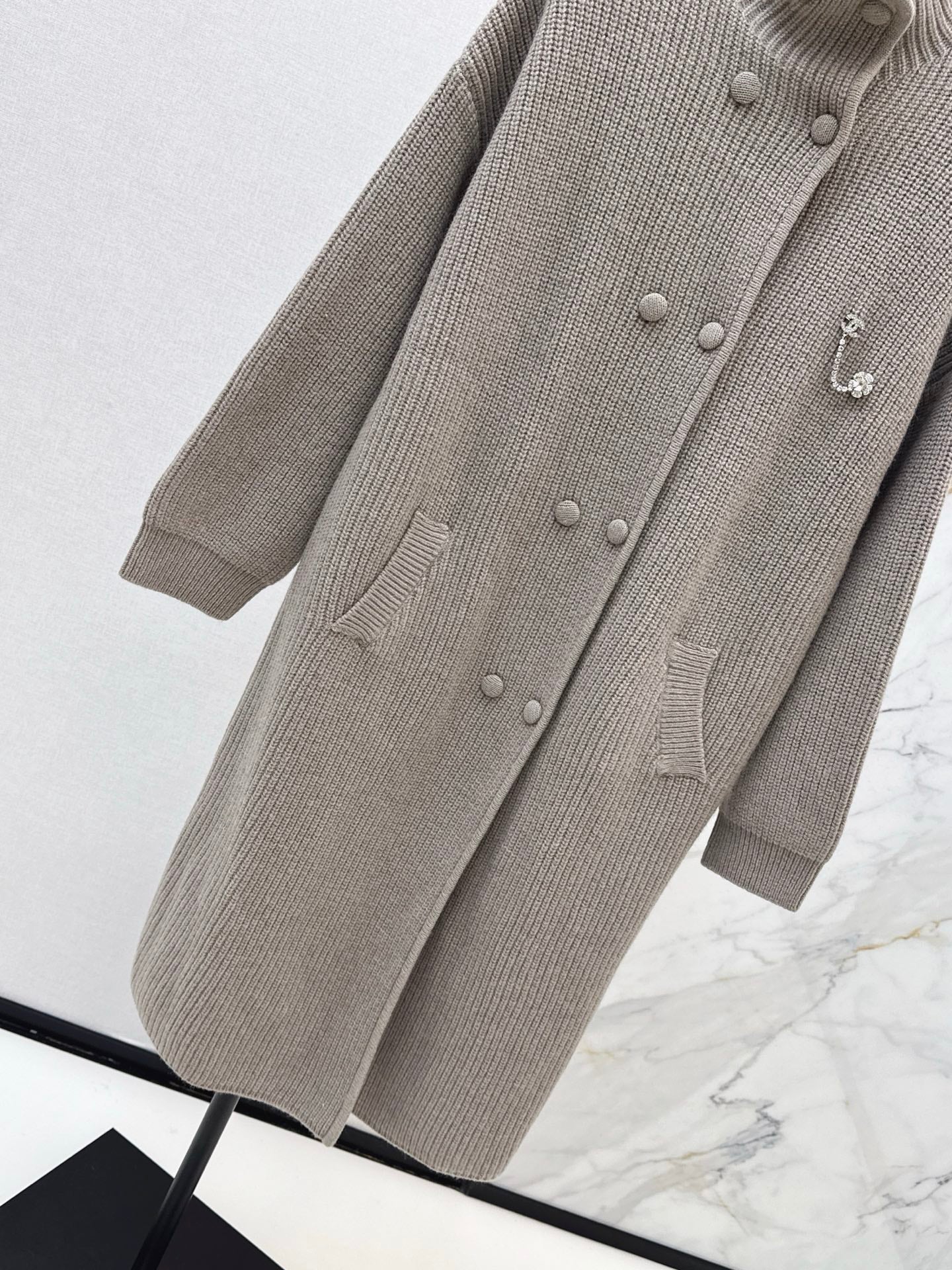 Lazy long knitted coat