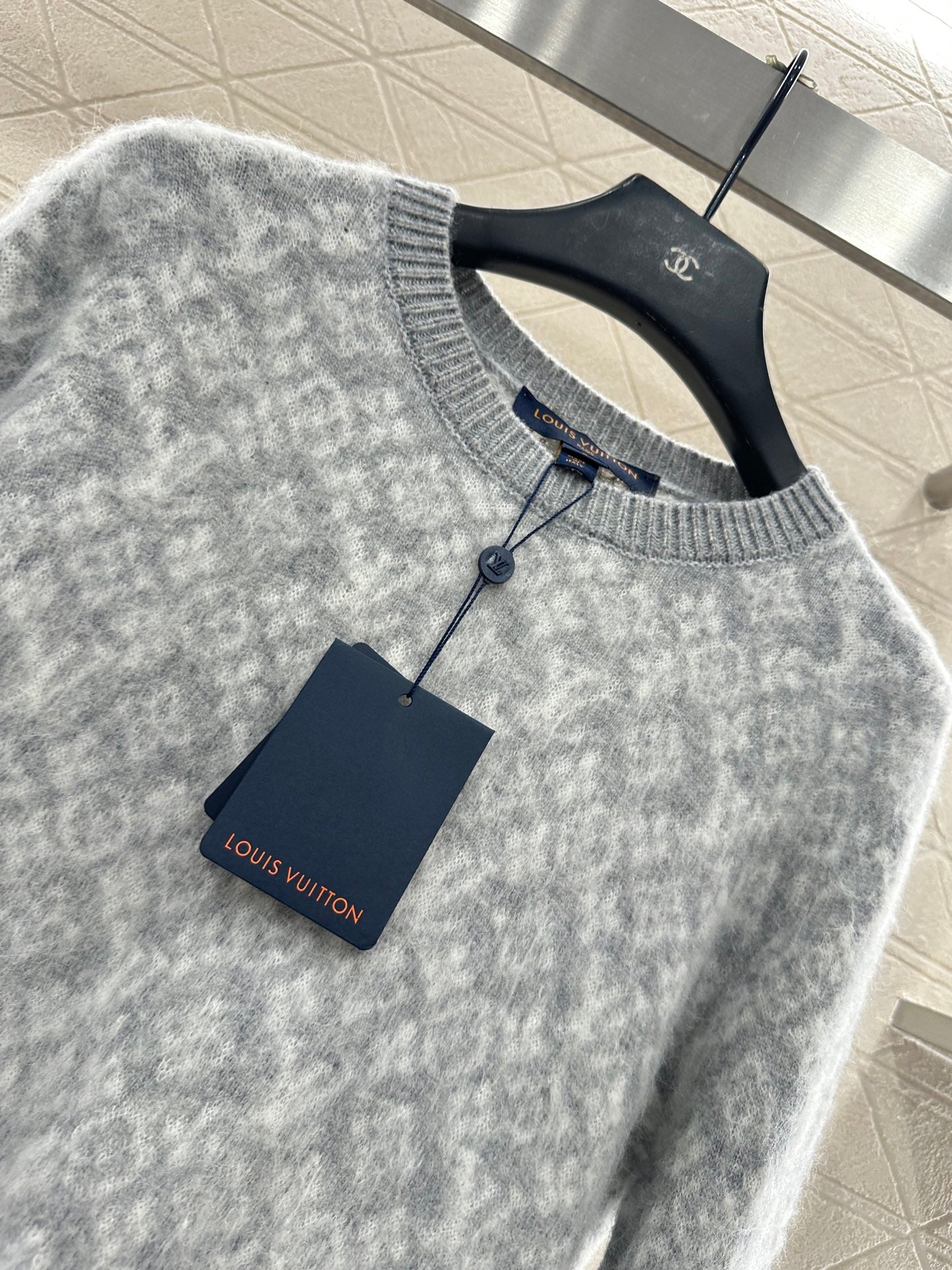 Jacquard round neck pullover sweater