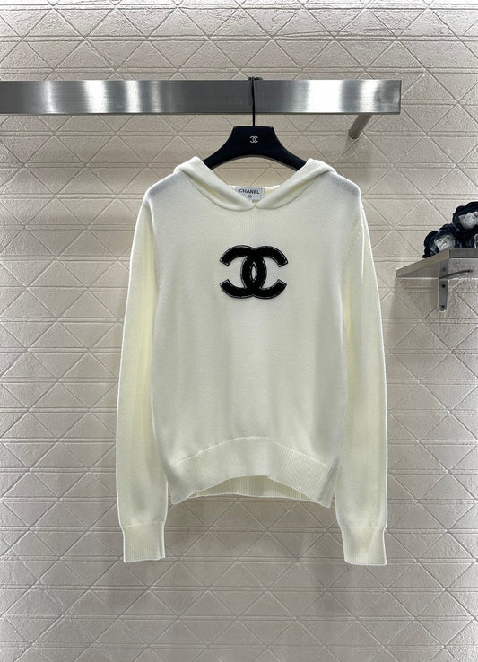 Hooded knitted sweater