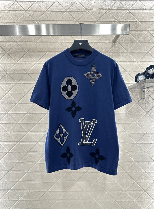 Round neck clover logo short sleeved shirt