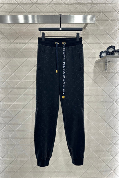 Dark pattern drawstring set