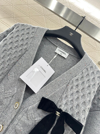 Bow knit cardigan