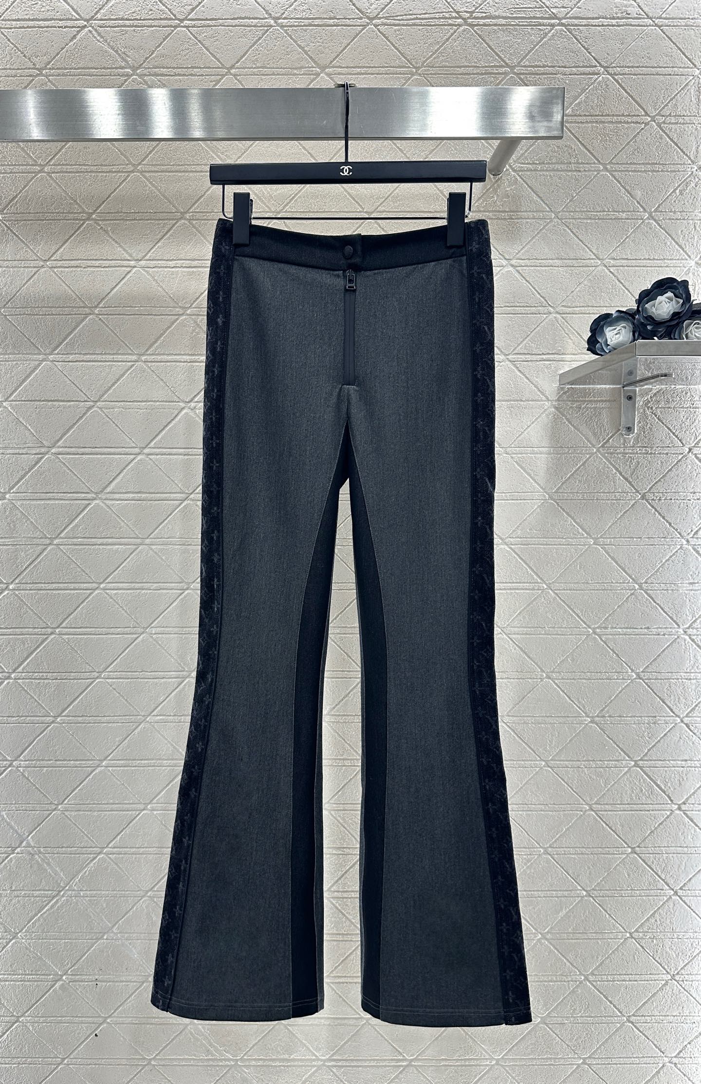 Jacquard webbing slim fit elastic micro flared pants