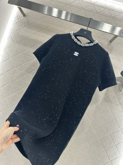 Pearl collar knitted dress