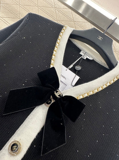 Black and white bow knitted cardigan
