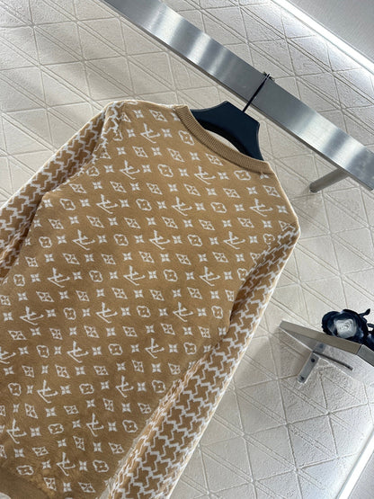 Jacquard round neck long sleeved sweater