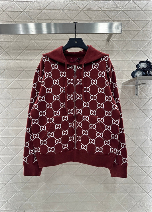 Wear a double G jacquard knitted hooded jacket on both sides