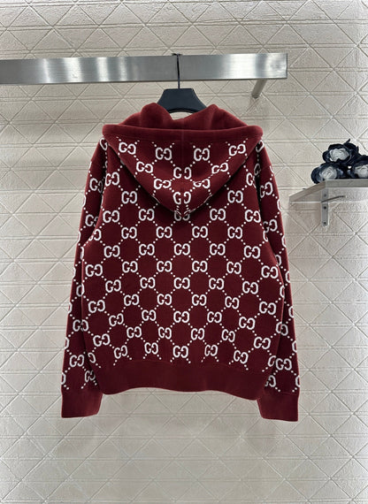 Wear a double G jacquard knitted hooded jacket on both sides