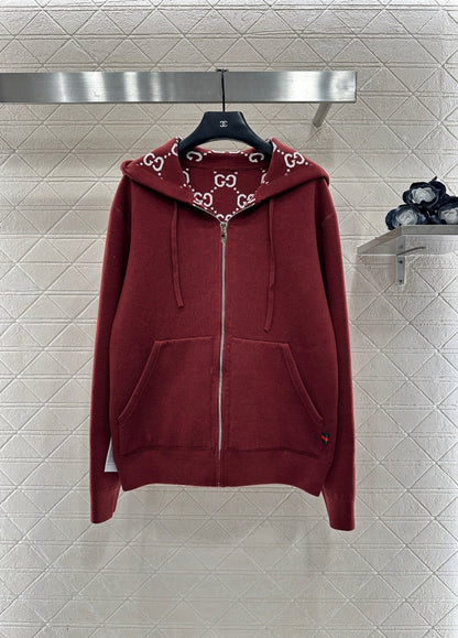 Wear a double G jacquard knitted hooded jacket on both sides