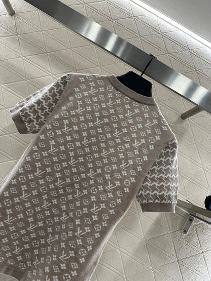 Jacquard round neck short sleeved sweater