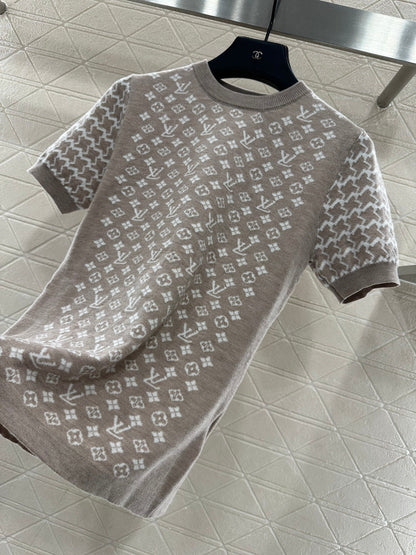 Jacquard round neck short sleeved sweater