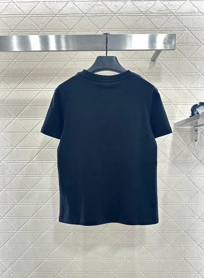 Round neck embroidered beaded logo 𝑇𝑒𝑒