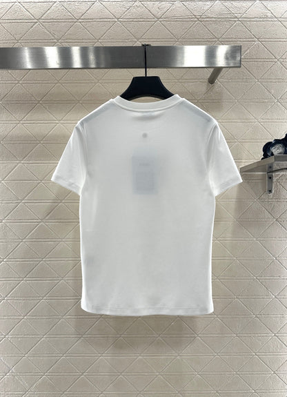 Round neck embroidered beaded logo 𝑇𝑒𝑒