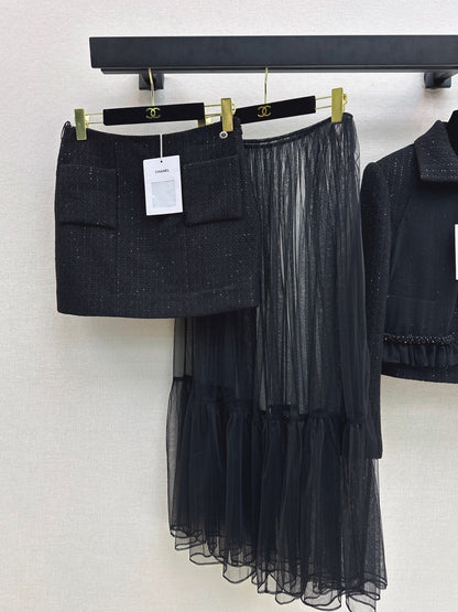 Two piece set of Xiaoxiangfeng woven half skirt and mesh long skirt
