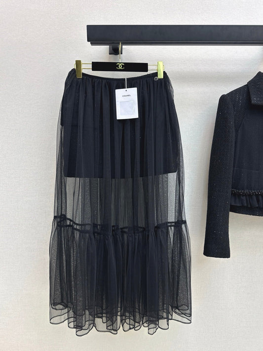 Two piece set of Xiaoxiangfeng woven half skirt and mesh long skirt