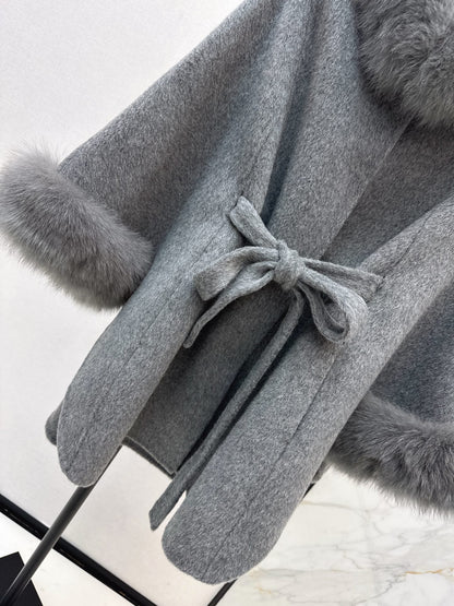 Fox fur decorative cloak coat