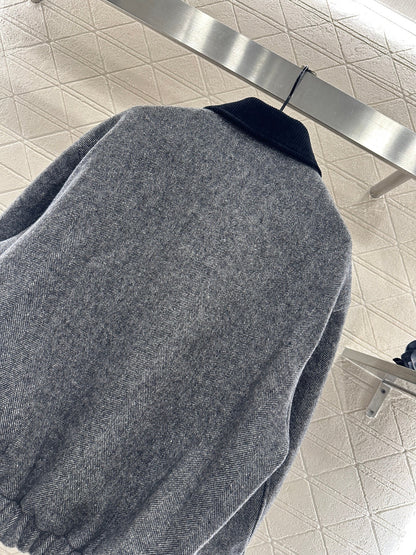 Brooch corduroy collar jacket