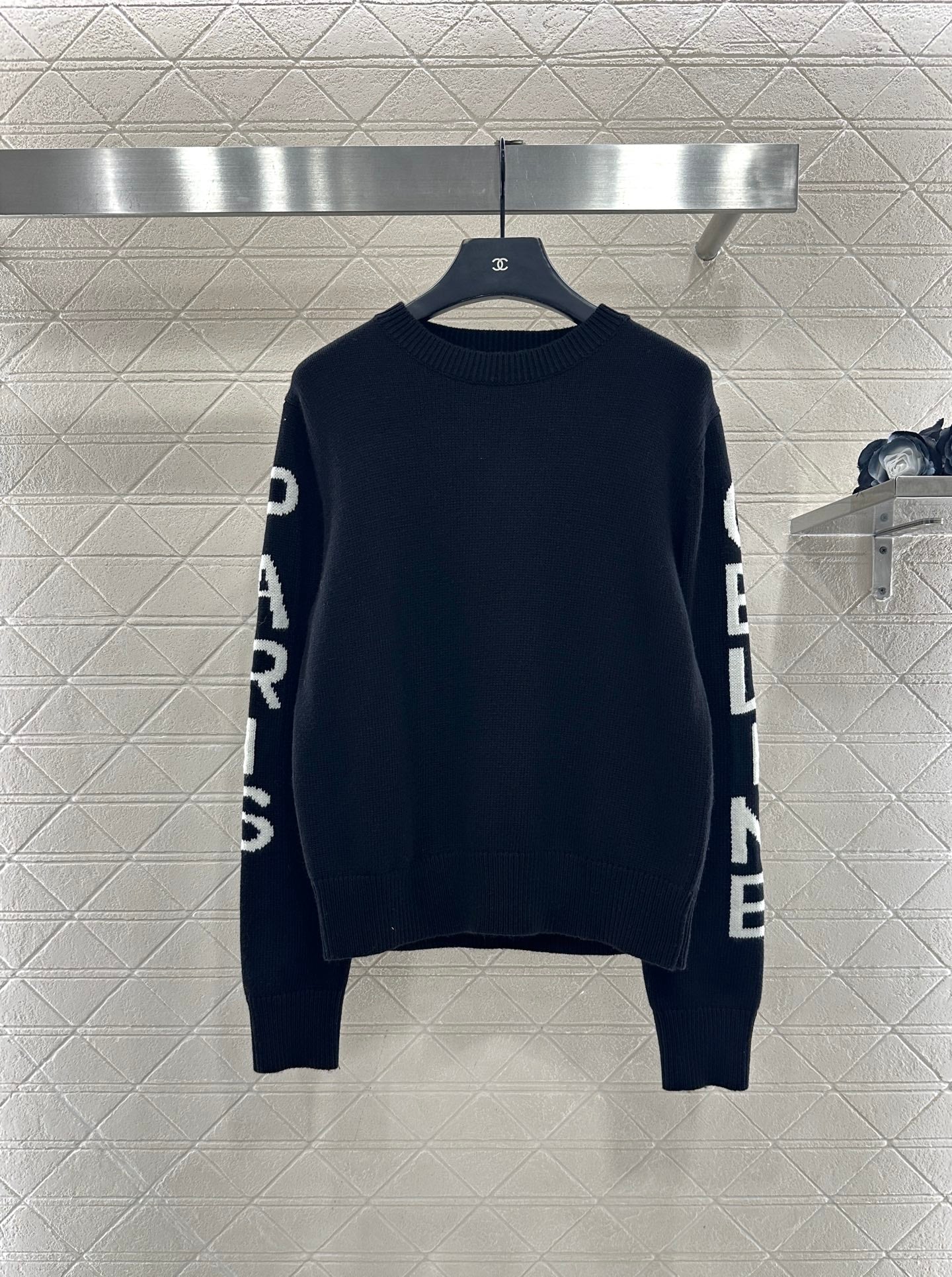Hook and flower letter knitted pullover sweater