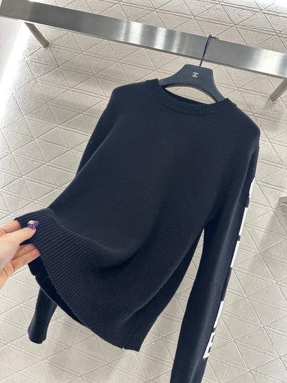 Hook and flower letter knitted pullover sweater