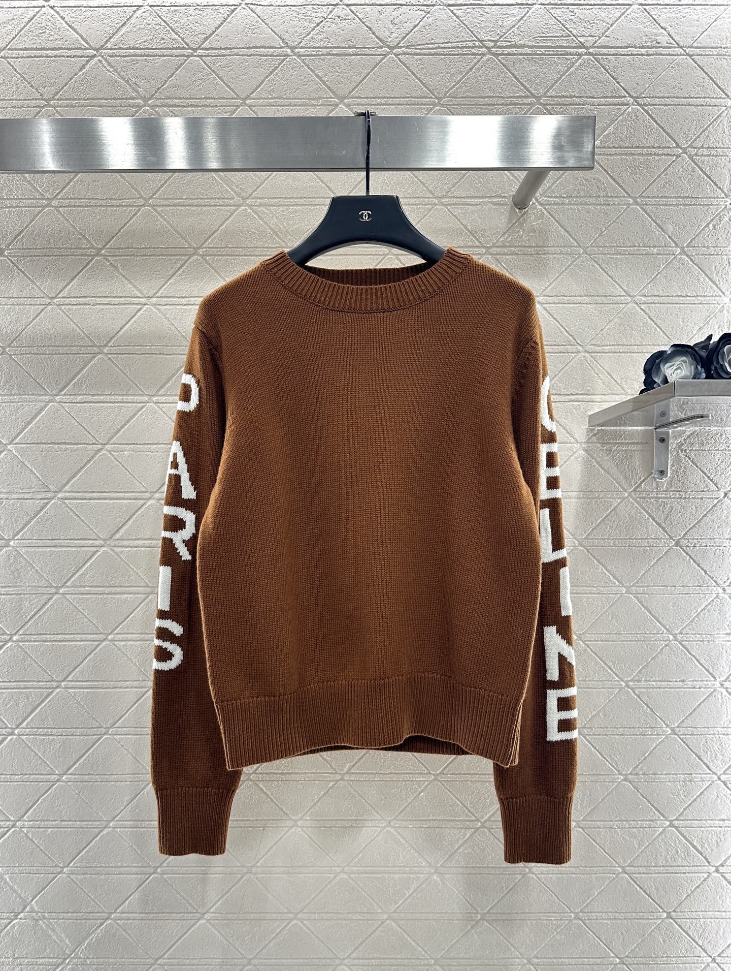 Hook and flower letter knitted pullover sweater