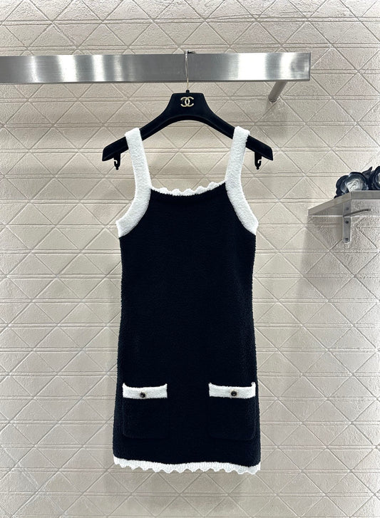 Color blocking knitted camisole skirt