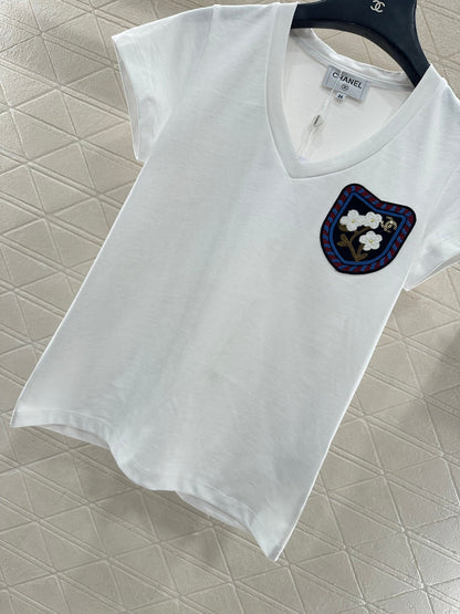 Heart Neck Logo T-Shirt