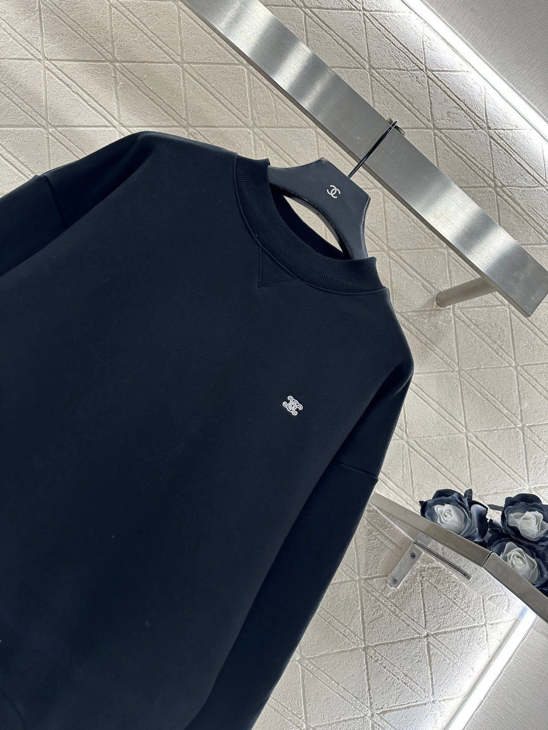 Crew Neck Arc de Triomphe Logo Sweatshirt