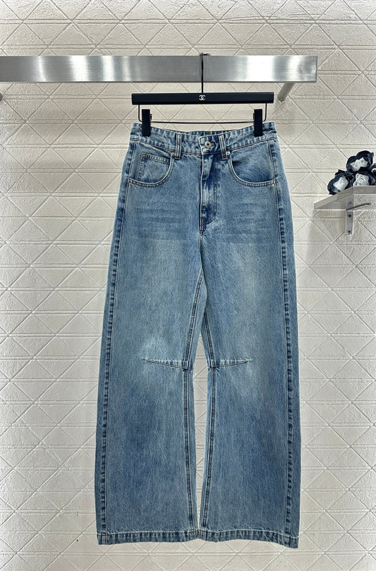 Pleated Curved Denim Pants