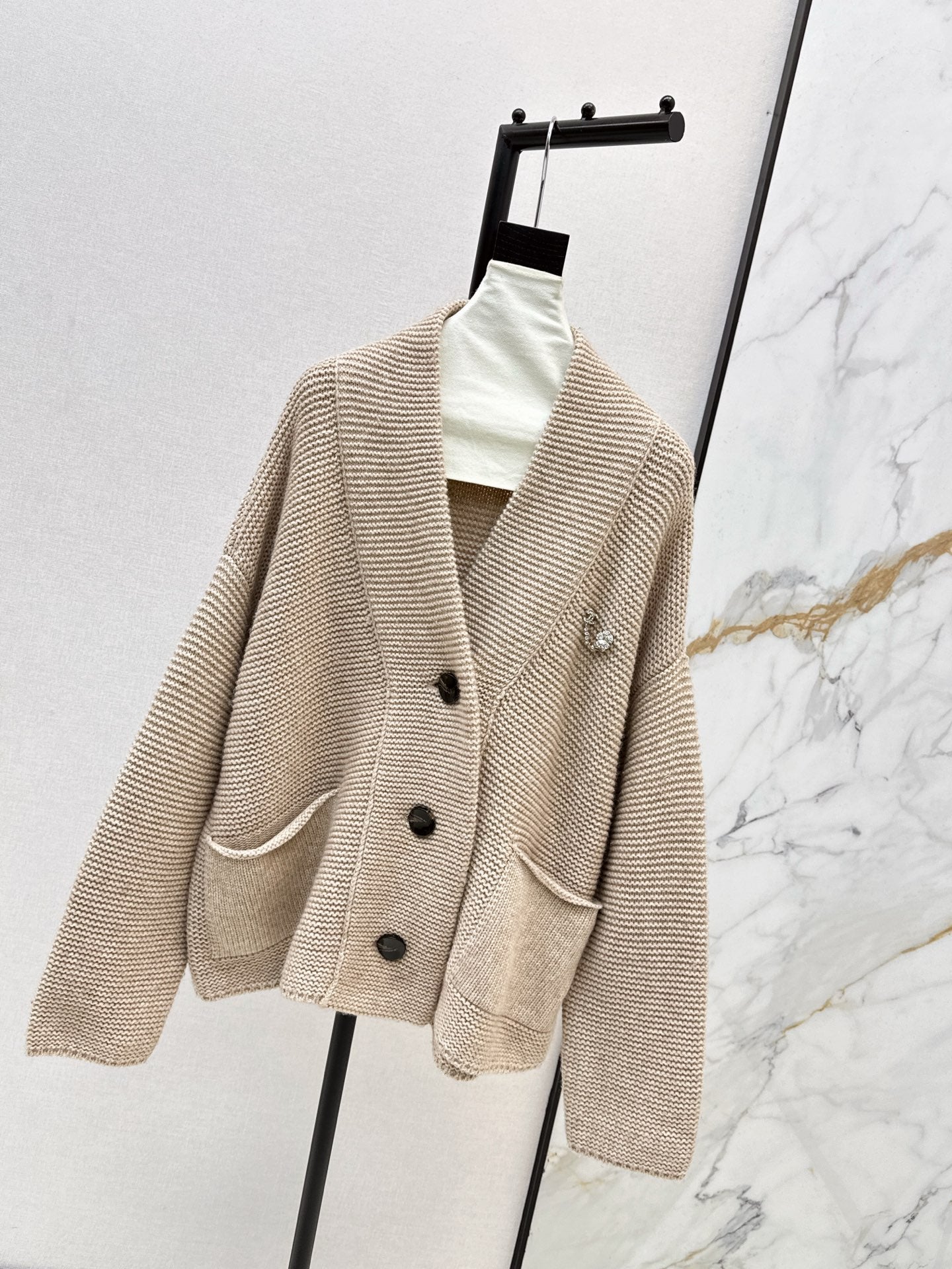 Relaxed V-neck Cardigan