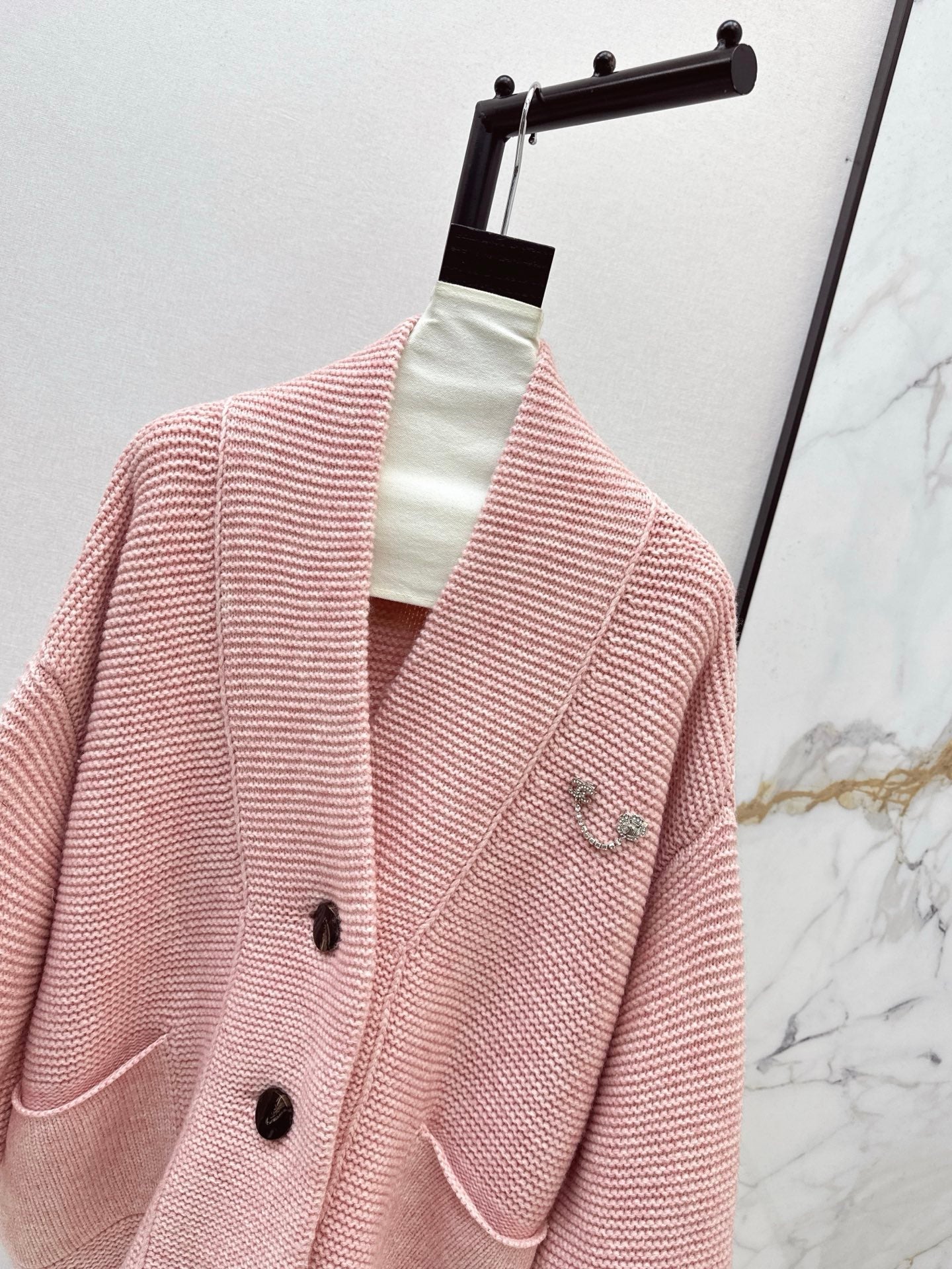 Relaxed V-neck Cardigan
